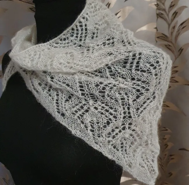 Хустка ажурна з мохеру, 74×93 см, легка